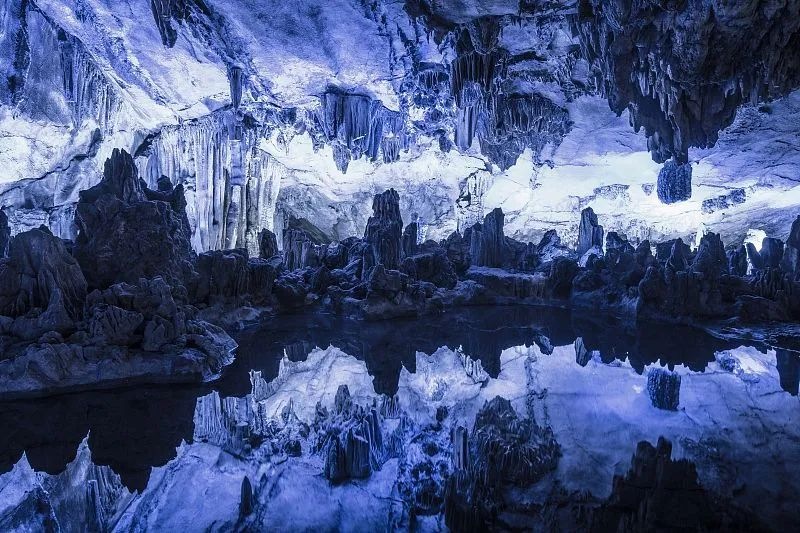 Grotte de la Flûte de Roseau